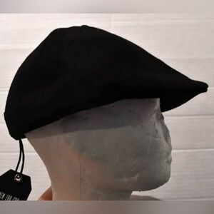 NWT Men’s New Era Black NFL Wool Duckbill Fitted Cap, sizes S and M